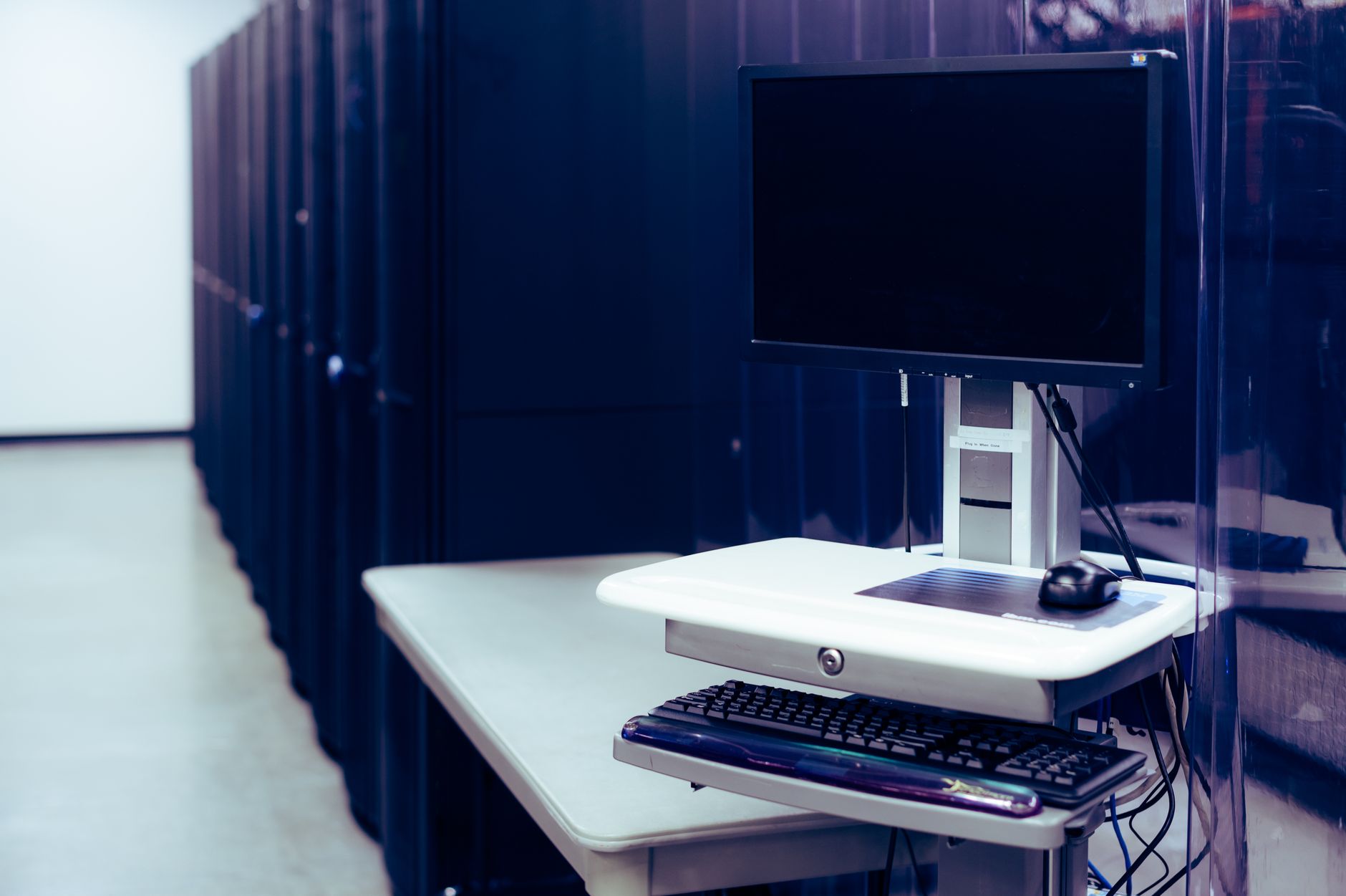 Contratto di monitoraggio e gestione sistemi: guida completa per imprenditori