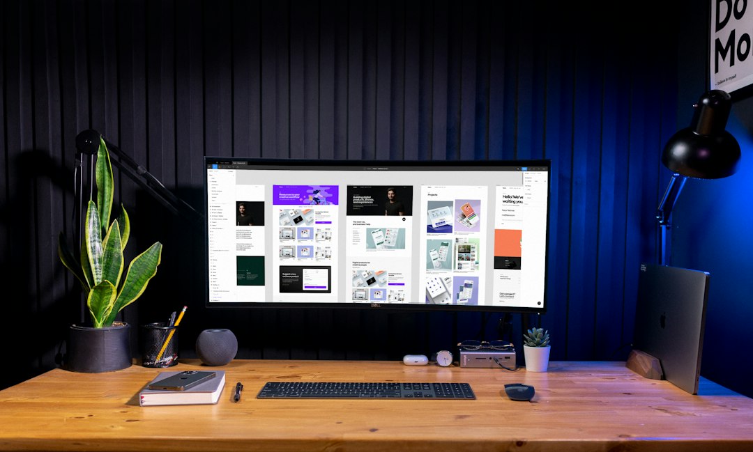 UI/UX Designer al lavoro in un'agenzia digitale